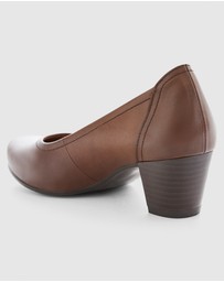 Wide Steps - Cyrus