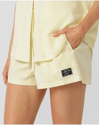 Lorna Jane - Preset Linen Shorts