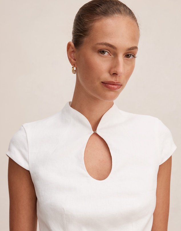 Forever New - Ayla Keyhole Linen Top