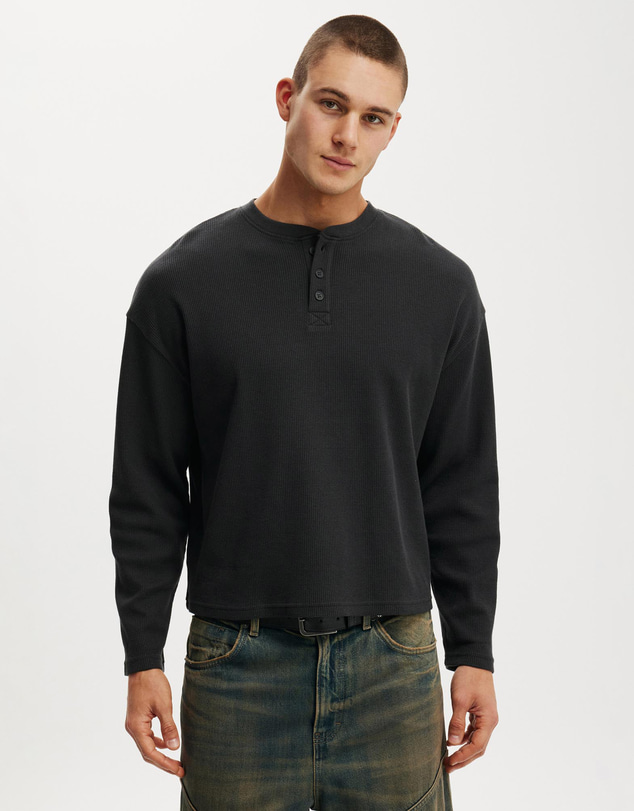 Cotton On - Relaxed Fit Textured Henley T-Shirt