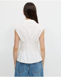 Calli - Tucked Sleeveless Shirt