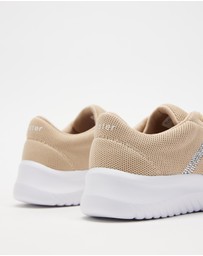 Holster - Brooklyn Lightweight Sneaker - Natural - Women's