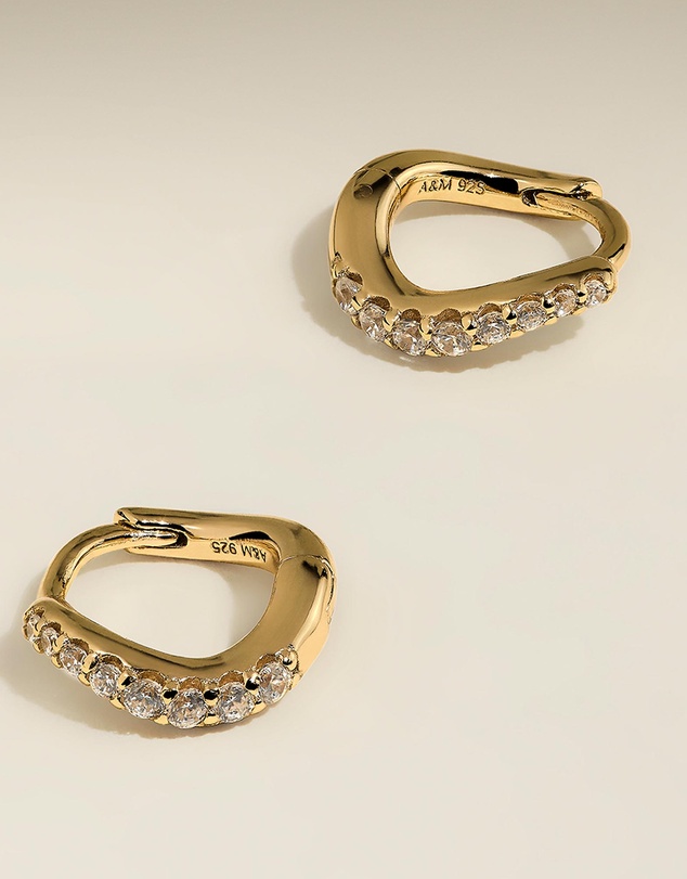 Astrid & Miyu - Wave Crystal Huggies