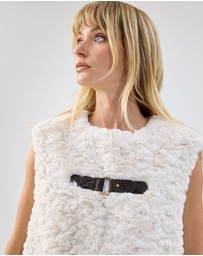 Unreal Fur - Dandy Vest