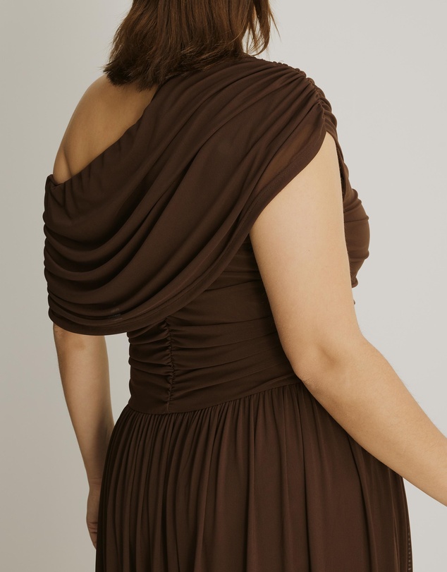 Atmos&Here Curvy - Winnie Off Shoulder Mesh Maxi Dress