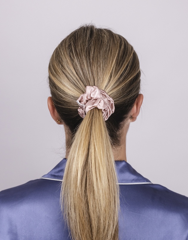 SILK MAGNOLIA - Pure Silk Scrunchie
