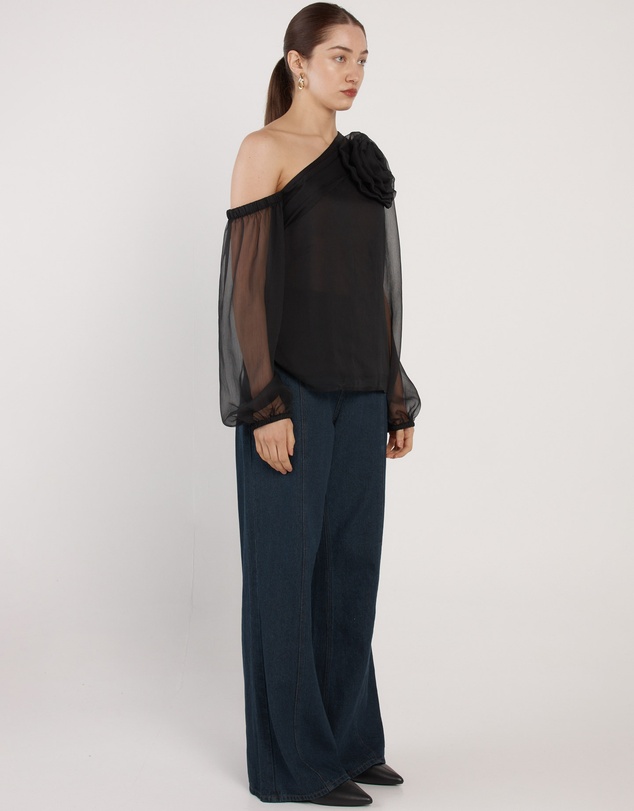 Fate + Becker - Aveline One Shoulder Flower Top