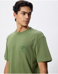 Deus Ex Machina - Pill Logo Tee