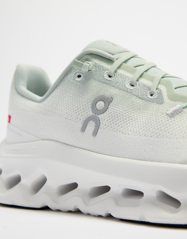 On - Cloudtilt - Women's