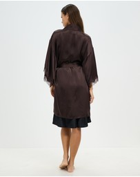 Sainted Sisters - Scarlett Silk Kimono