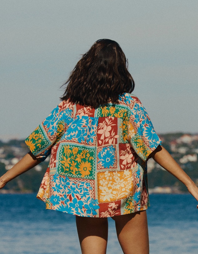 Poolside Paradiso - Wildflower SS Shirt - Sunshine