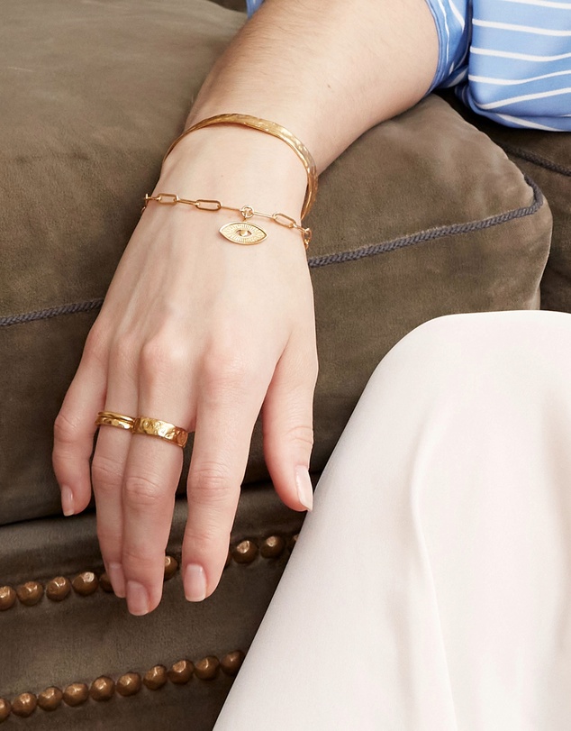Ottoman Hands - Dela Textured Band Ring
