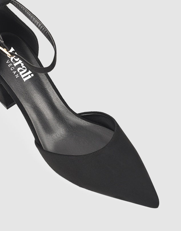Verali - Eli Closed Toe Block Heels