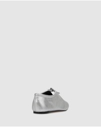 Sempre Di - Nima Slip Ons