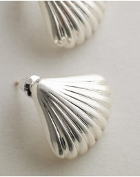 Native Sol - Tanah Shell Earrings