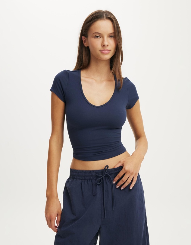 Cotton On Body Active - Ultra Soft Scoop Neck Fitted Tshirt
