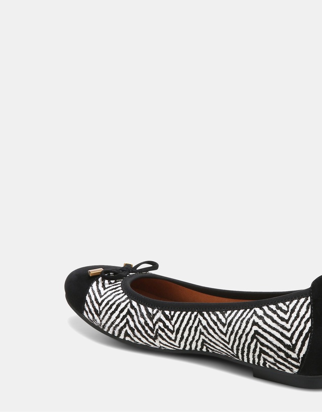 Vionic - Minna Ballet Flat - Black/White