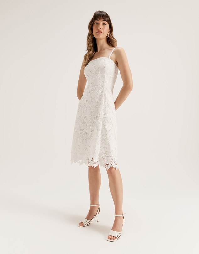 Review - Santiago Lace Dress