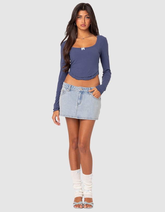 EDIKTED - Yara Ribbed Ruffle Hem Top