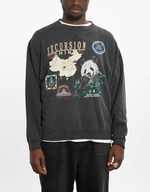 Vintage by The Real Deal - Pre Loved - Vintage 90s Giant Panda Wildlife Sweatshirt