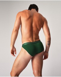 TEAMM8 - Icon Sports Brief
