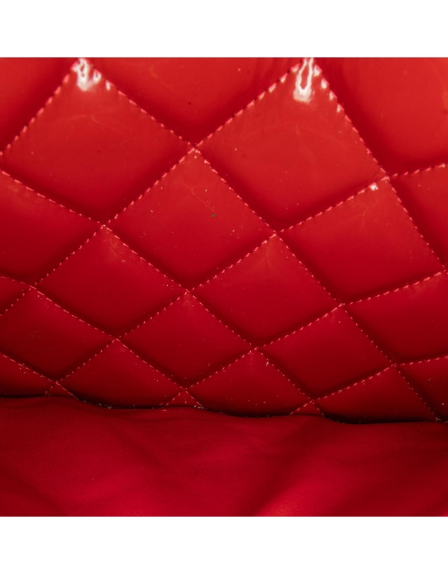 Pre-Loved by Azura Reborn - Pre-Loved chanel Elegant Quilted Handbag with Chain Strap