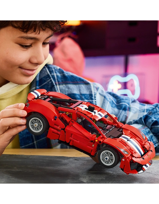 LEGO - 42235 Ferrari 488 Pista