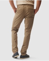 Rodd & Gunn - Gunn Slim Fit Chino Short Leg