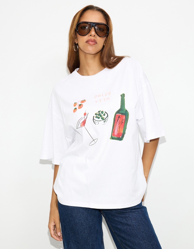 Dazie - Dolce Vita Oversized Graphic Tee