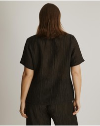 Atmos&Here Curvy - Calista Plisse Shirt