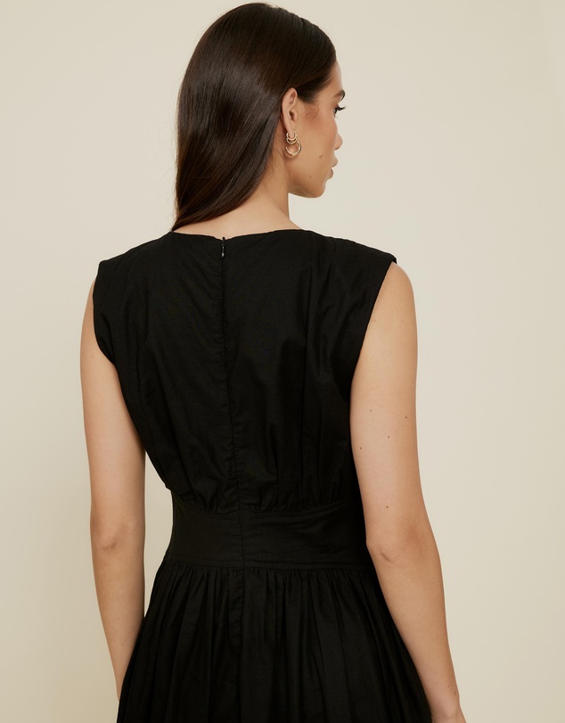 The Fated - Gallery Sleeveless Waisted Midi Dress