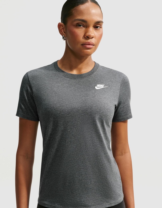 Nike - Sportswear Club SS Tee