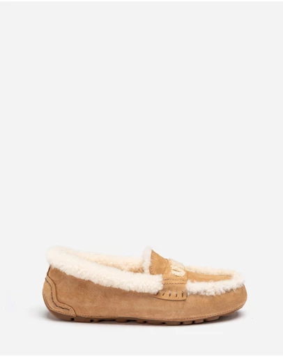 Ozwear Connection Uggs - Violet Shearling Moccasin