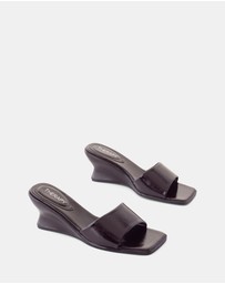 Therapy - Lafayette Wedges