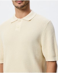 BOSS - Akoppo Polo