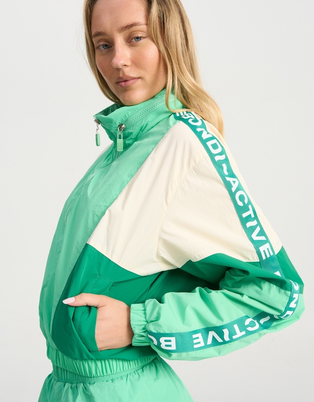 Bondi Active - Cropped Windbreaker Hoodie