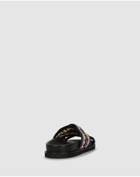 S by Sempre Di - Fayola Slides