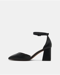 Call It Spring - Daliaa Pointed Toe Block Heels