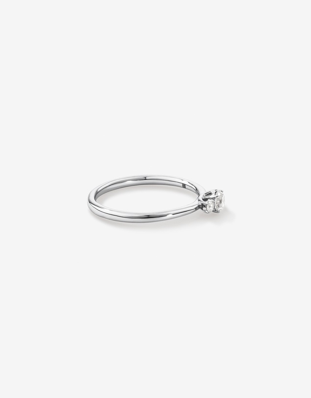 Michael Hill - 0.30 Carat TW Round Brilliant Diamond Three-Stone Engagement Ring in 14kt White Gold