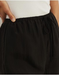 Atmos&Here - Emily Casual Crinkle Shorts