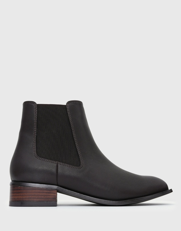 Betts - Wider Fit Edison Chelsea Boots