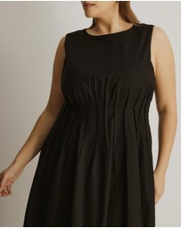 Atmos&Here Curvy - Anna Pintuck Maxi Dress