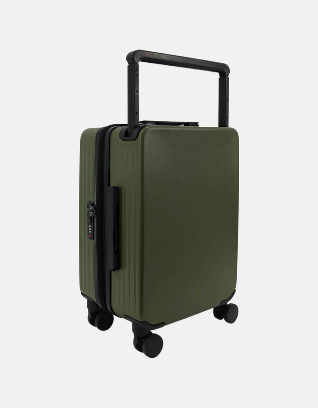 Reebok - Reebok Expedition 54cm Cabin Hard Shell Suitcase