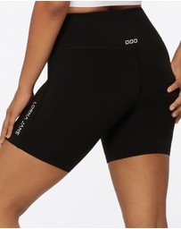 Lorna Jane - Lotus No Chafe 16cm Bike Shorts