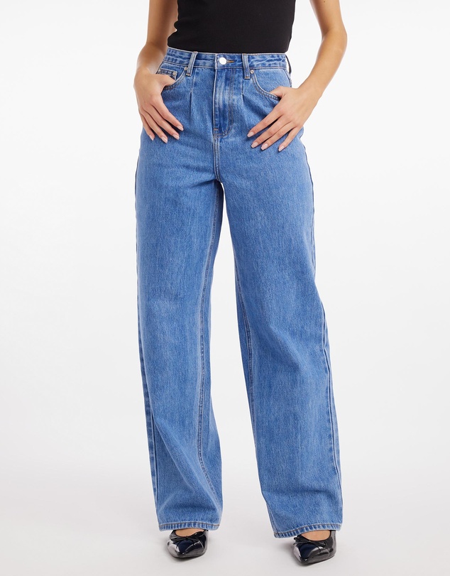 Dazie - Cool Girl Pleat Denim Jeans
