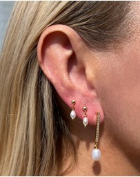 Izoa - Shan Pearl Stud Earrings