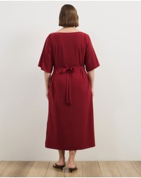Atmos&Here Curvy - Aroha Boat Neck Maxi Dress