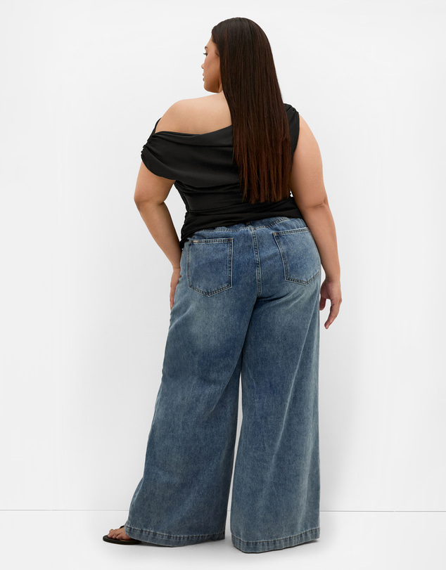 City Chic - Plus size Stassi Off Shoulder Top - black