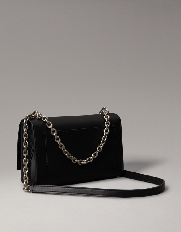 Calvin Klein - Sculpted Chain Crossbody Bag