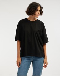 Amelius - Leah Boyfriend Tee